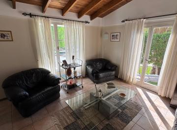 Casa de 4 ambientes, Ciudad de Mendoza · Casa en Venta, Ubicada en Barrio Privado Dalvian – 3 Dorm., Galería y Cochera
