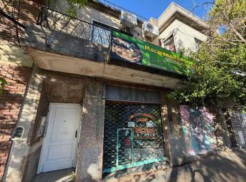 Local comercial · 200m² · 4 Ambientes · Lote con Local, Galpón y Depto en Ramos Mejía
