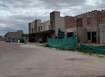 Departamento · 120m² · 5 Ambientes · 1 Cochera · Duplex en Venta "Barrio Cortaderas III "