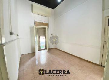 Local comercial · 120m² · 4 Ambientes · Local en El Centro de General San Martin