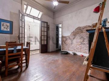 PH · 80m² · 5 Ambientes · Excelente PH Venta Lanus con Quincho y Terraza