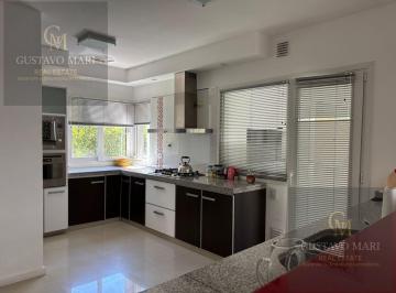 Casa · 1250m² · 4 Ambientes · 2 Cocheras · Casa en Haras del Sur I