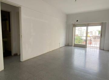 Departamento de 3 ambientes, Morón · Gran Departamento de 3 Ambientes con Balcón Al Frente