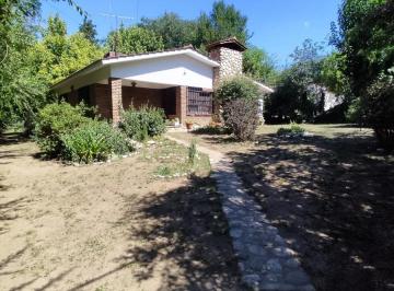 Casa · 168m² · 5 Ambientes · 3 Cocheras · Casa en Venta en Villa Icho Cruz.