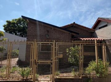 Casa · 90m² · 4 Ambientes · 3 Cocheras · Casa en Venta Villa Luzuriaga - Toma Menor Valor - Financia