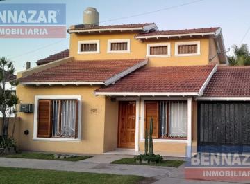 Casa · 350m² · 4 Ambientes · 1 Cochera · Casa en San Pedro