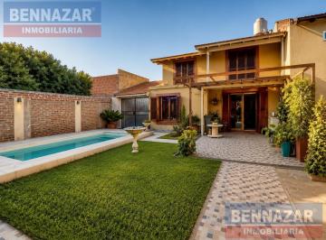 Casa · 350m² · 4 Ambientes · 1 Cochera · Casa en San Pedro