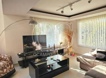 Casa de 5 ambientes, Córdoba · Casa de 822 m² con 4 Dorm. en Venta en El Balcón