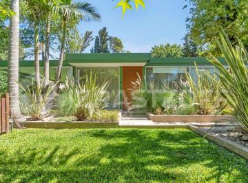 Casa · 250m² · 5 Ambientes · 2 Cocheras · Casa en Highland Park