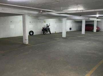 Garage · 12m² · 1 Cochera · Cochera - Vict. - B. Centro