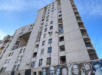 Departamento · 60m² · 3 Ambientes · Departamento 2 Dorm. con Balcon en Venta - B° Centro