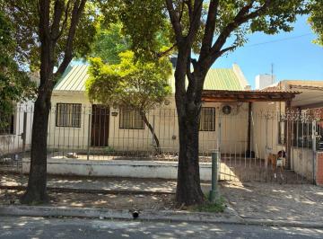 Casa de 5 ambientes, Córdoba · Venta de Casa de 2 Dorm. Villa Marta Apta Credito!