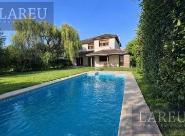 Casa · 247m² · 7 Ambientes · 2 Cocheras · Casa en La Delfina, Pilar