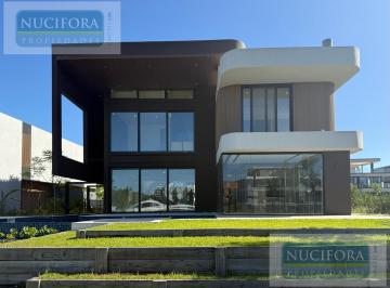 Casa · 908m² · 7 Ambientes · 3 Cocheras · Venta Casa 5 Dorm., El Yacht, Nordelta