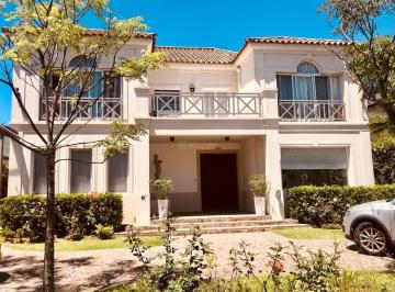 Casa · 349m² · 6 Ambientes · 1 Cochera · Casa Chalet en Venta en La Alameda, Nordelta, Tigre