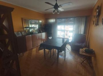 Departamento en Venta de 3 ambientes · 3 Ambientes Sexto Piso Sobre Av