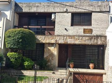 Casa · 207m² · 5 Ambientes · 2 Cocheras · Casa 5 Amb. con Pileta en San Andrés