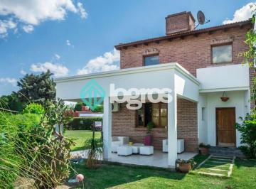 Casa de 4 ambientes, Salta · Casa en Venta – Apta Crédito – Barrio Privado Los Olmos – Salta