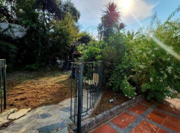 Casa · 95m² · 4 Ambientes · 2 Cocheras · Vta Casa 4 Amb V. Sarmiento A. Credito Permuta