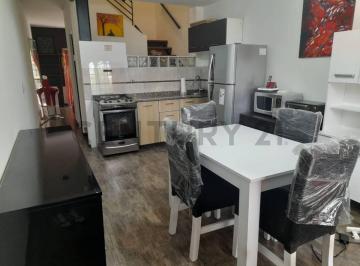 Casa · 70m² · 3 Ambientes · 1 Cochera · Vta Duplex 3 Amb San Justo Financia - Permuta