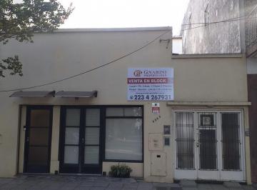 Edificio · 276m² · 8 Ambientes · 1 Cochera · 3 Propiedades en Block Chalet 6 Dorm. + Local + PH 2 Amb. Parque/quincho Mar del Plata
