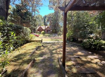 Casa de 6 ambientes, Costa del Este · Casa en Venta en Las Margaritas 372 con Excelente Ubicación
