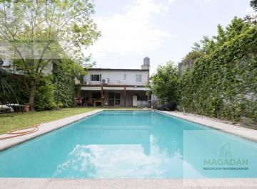 Casa · 195m² · 4 Ambientes · 2 Cocheras · Venta Casa 4 Amb con Pileta en Ituzaingo