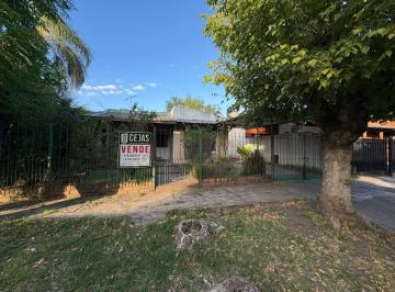 Casa de 5 ambientes, Ituzaingó · Casa con 2 Dorm. Sobre Lote de 319 m², Villa Udaondo, Ituzaingo