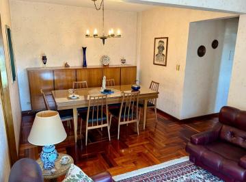 Departamento de 4 ambientes, San Isidro · Impecable Departamento de 4 Ambientes en Martínez