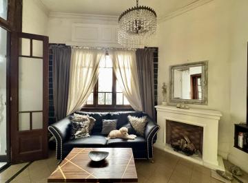 Casa · 145m² · 4 Ambientes · Venta - Casa 4 Ambientes - Lote Propio - Apta Crédito - Banfield