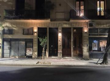 Local comercial de 3 ambientes, Balvanera · Local Comercial con Potencial Para Vivienda/loft con Garage Propio