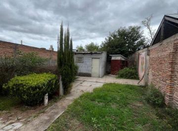 Casa de 6 ambientes, Villa Mercedes · Casa con 430 m² y 3 Dorm. en Venta en Villa Mercedes