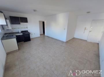 Departamento · 40m² · 2 Ambientes · Enorme 2 Ambientes - Proximo Al Tren