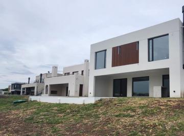 Casa · 240m² · 7 Ambientes · Casa en Venta a La Laguna en El Barrio Santa Ana, Villanueva. Tigre. a Estrenar