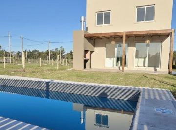 Casa · 110m² · 5 Ambientes · 2 Cocheras · Venta Casa 4 Ambientes con Pileta en Cardales Chico, Los Cardales