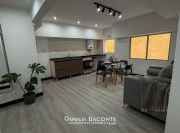 Departamento · 33m² · 2 Ambientes · Hermoso 2 Amb Reciclado a m del Mar. en La Perla!