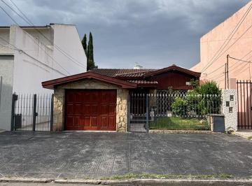 PH de 3 ambientes, La Matanza · Apto Credito - Venta de Casa 3 Ambientes con Cochera y Patio en PH