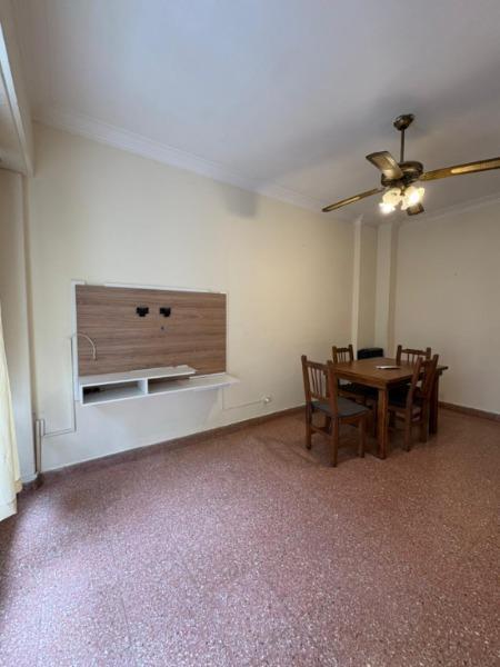 Depto 2 amb, 44m² con balcón a la calle – Macrocentro