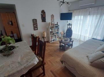 Departamento de 3 ambientes, Villa Urquiza · Excelente Dpto 3 Amb con Balcón Corrido