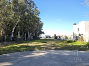 Terreno · 800m² · Lote en Club de Campo Manuel Belgrano en Venta