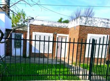 Casa · 100m² · 2 Dormitorios · Casa de 2 Dorm., Santa Fe