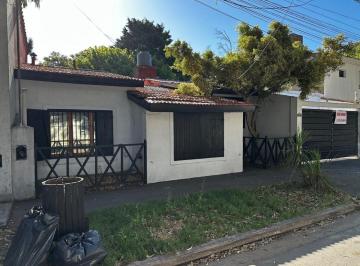 Casa de 4 ambientes, La Lucila del Mar · Casa en Venta