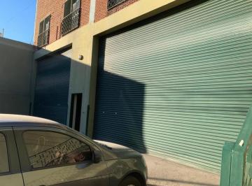 Terreno · 380m² · 420 m² - Depósito en Barracas - Luzuriaga 224