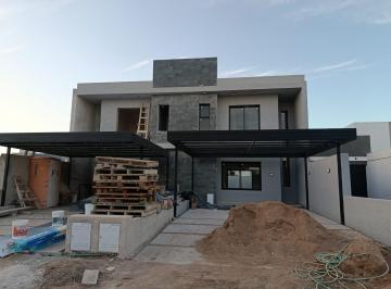 Casa · 95m² · 5 Ambientes · 2 Cocheras · Venta Duplex 3 Dorm. Cochera Doble, Docta Boulevard, Pozo