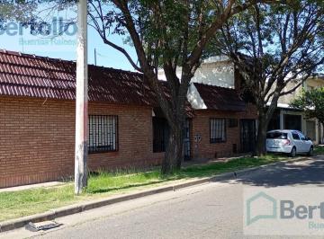 Casa · 145m² · 3 Ambientes · 1 Cochera · Venta - Casa - 2 Dorm. - Derqui 5911 - Belgrano - Rosario