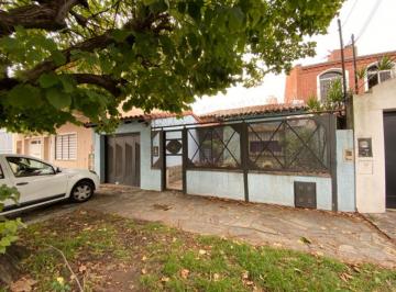Casa de 4 ambientes, Lomas de Zamora · Casa en Venta C/ Cochera en Banfield
