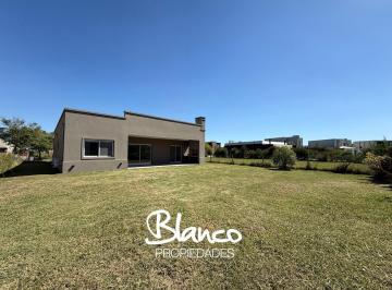 Casa · 161m² · 4 Ambientes · 1 Cochera · Casa en Alquiler en Puertos, Barrio Vistas, Escobar, G. B. a. Zona Norte