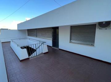 Casa · 340m² · 4 Dormitorios · 6 Cocheras · Casa en Parque Chacabuco