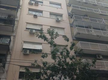 Oficina comercial de 5 ambientes, Recoleta · Oficina de Categoría Amoblada en Plaza Vicente López Montevideo y Arenales