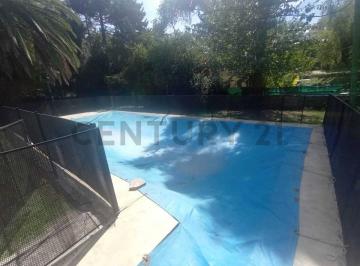 Casa · 251m² · Venta 2 Lotes con Dos Casas, quincho y Pileta en General Rodriguez